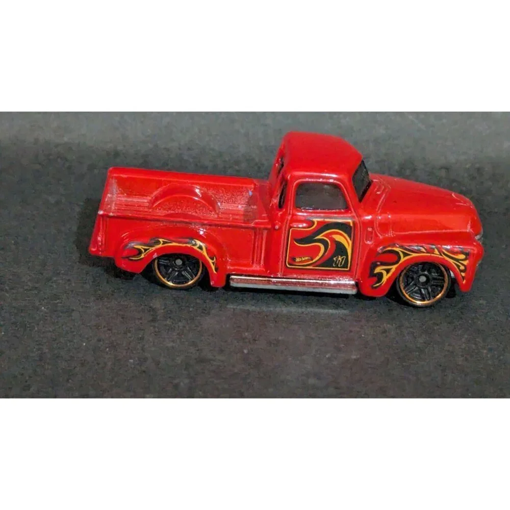 Red Hot Wheels Metal‎ Die-Cast Pickup Truck Toy With Flame Decals 2005 2014 3: